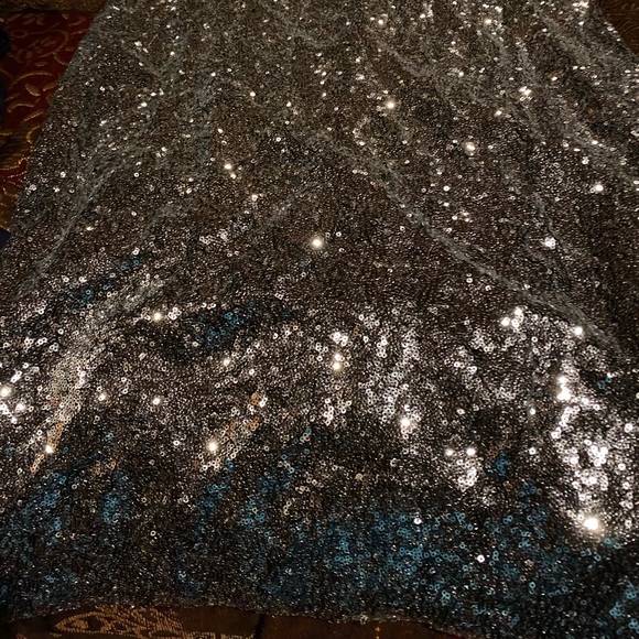 Sequin off shoulder Dress - Picture 6 of 8